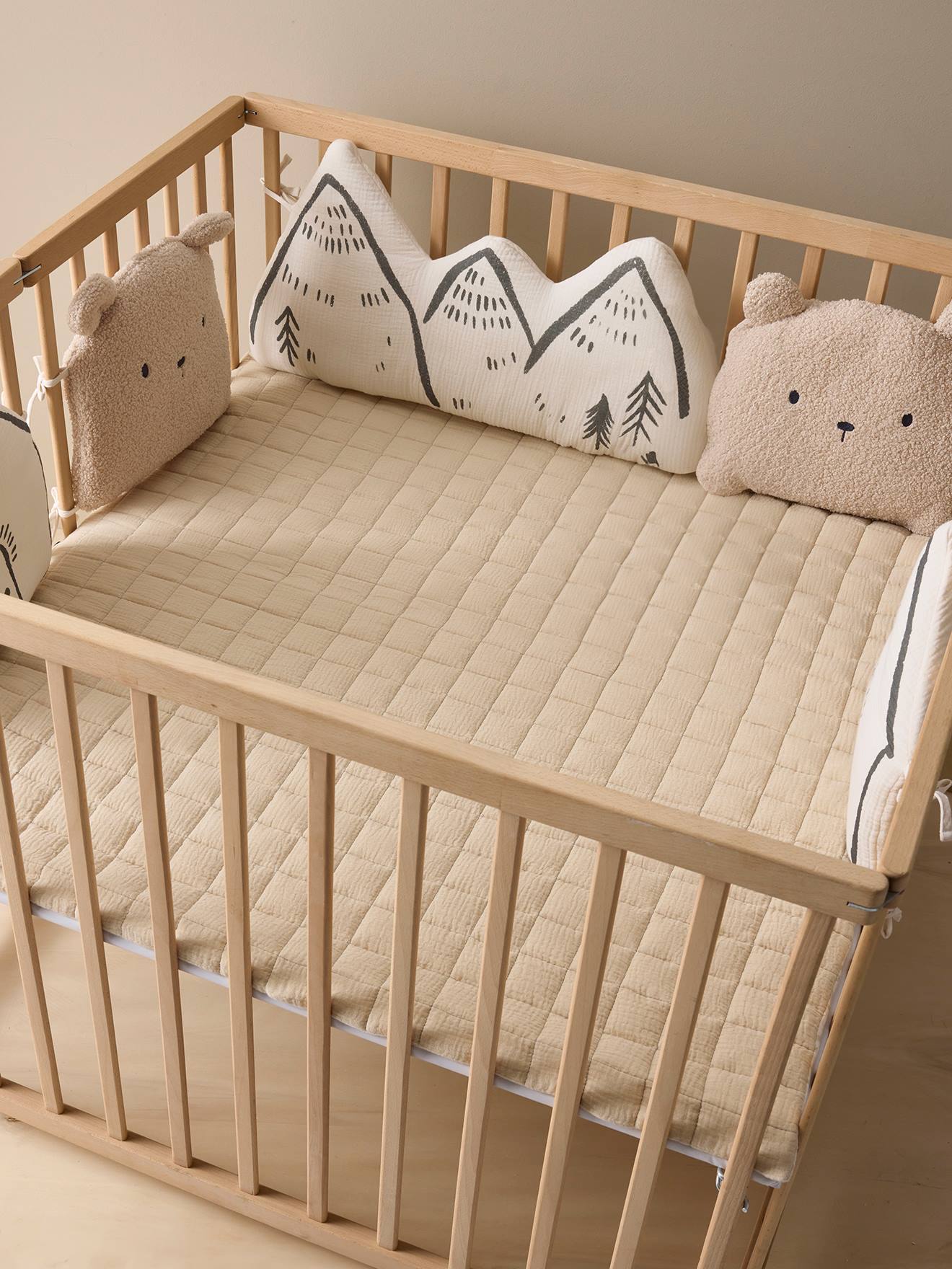 Tour de lit / Tour de parc coussins HYGGE beige imprimé (Vertbaudet) - Image 1