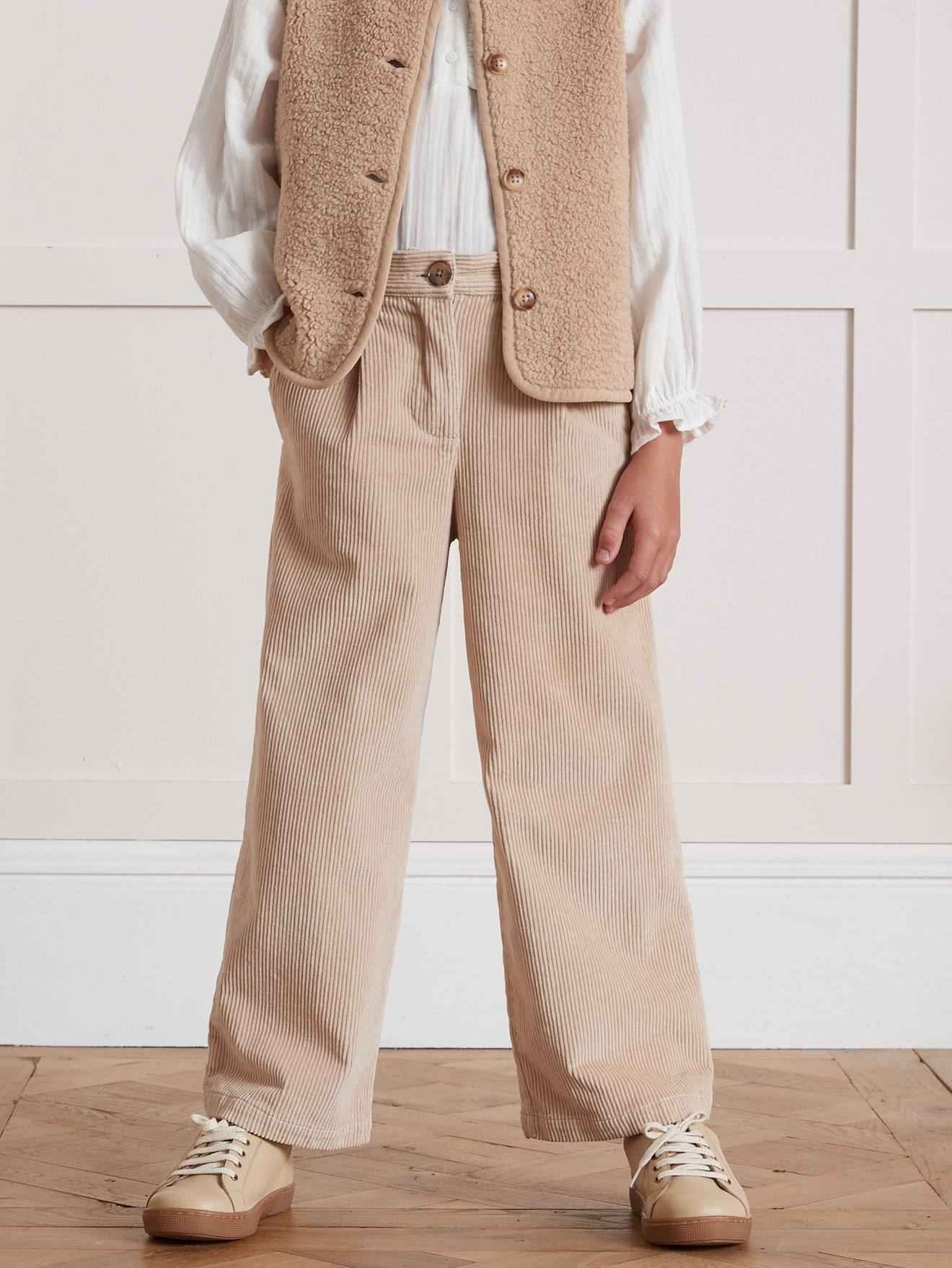 Pantalon large beige 24 €