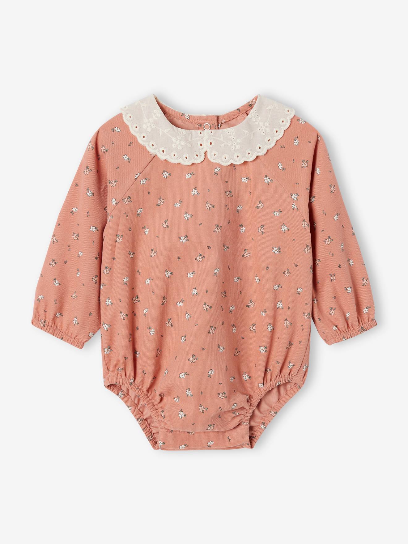 Barboteuse en velours imprimé fleurs bébé col en broderie anglaise rose