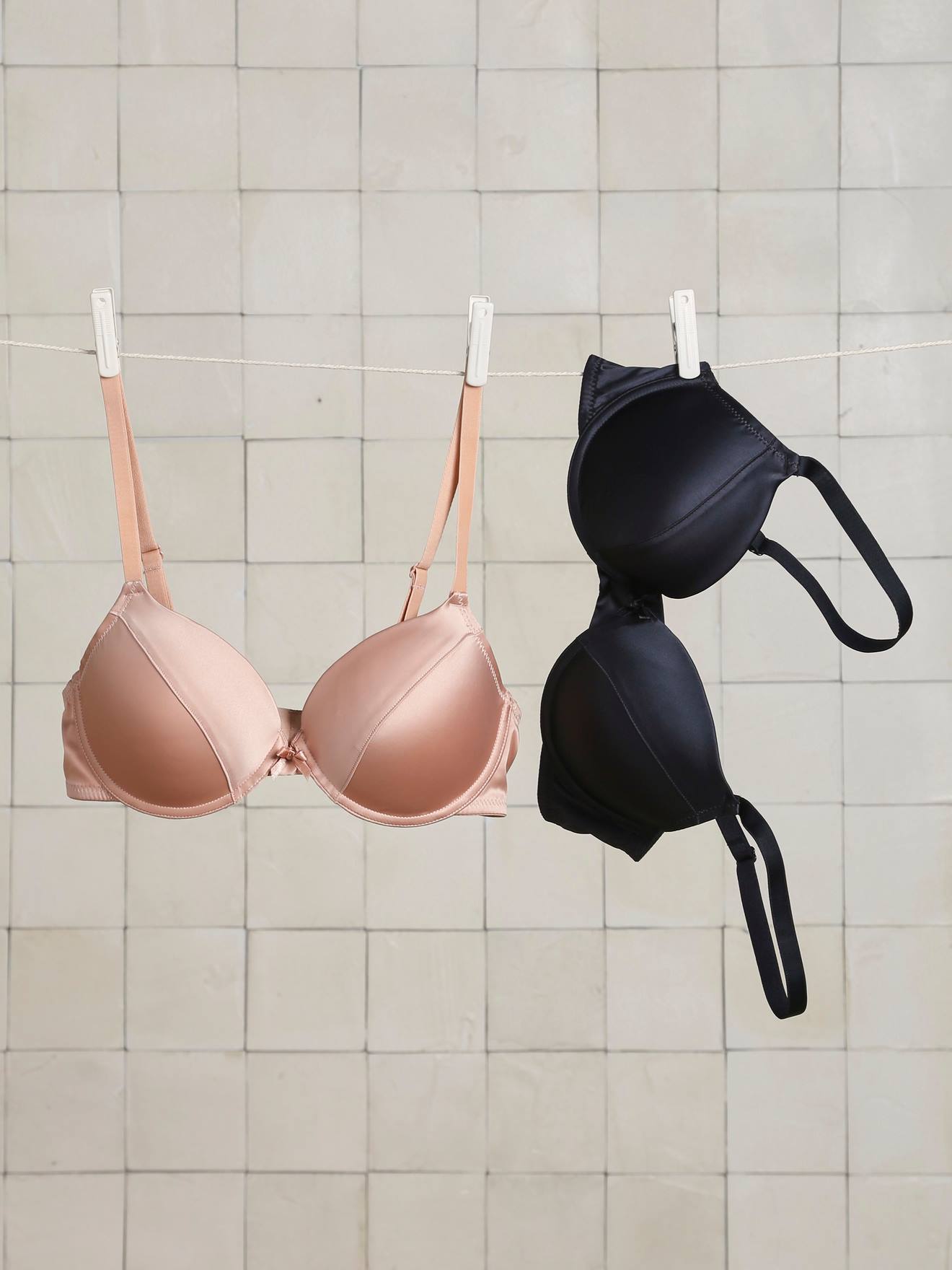 lot de 2 soutien-gorge en microfibre satinée beige poudré