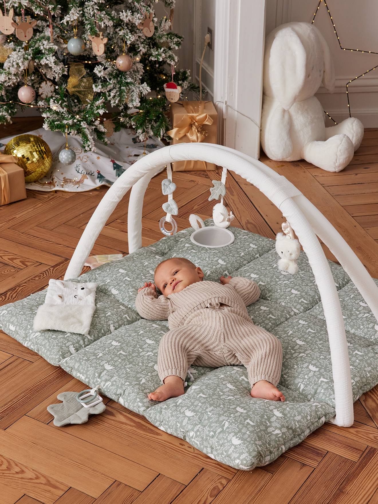 Tapis d'éveil en gaze de coton dans les bois