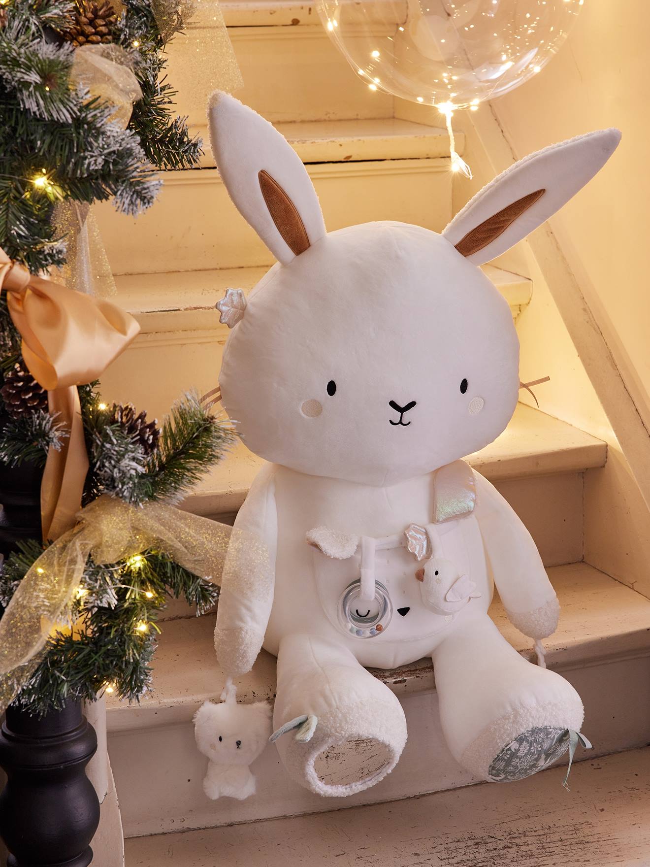Grande peluche d'activités lapin DANS LES BOIS vert sauge (Vertbaudet) - Image 1