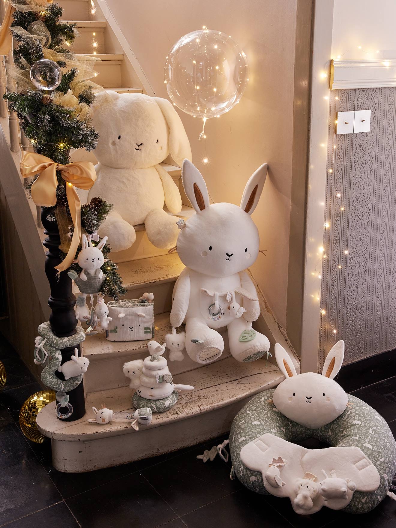 Grande peluche d'activités lapin DANS LES BOIS vert sauge (Vertbaudet) - Image 2