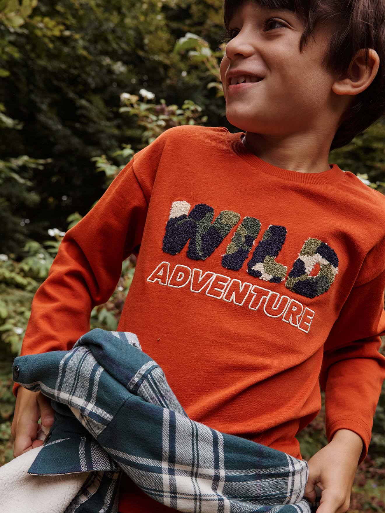 T-shirt motif wild en bouclettes garçon rouille