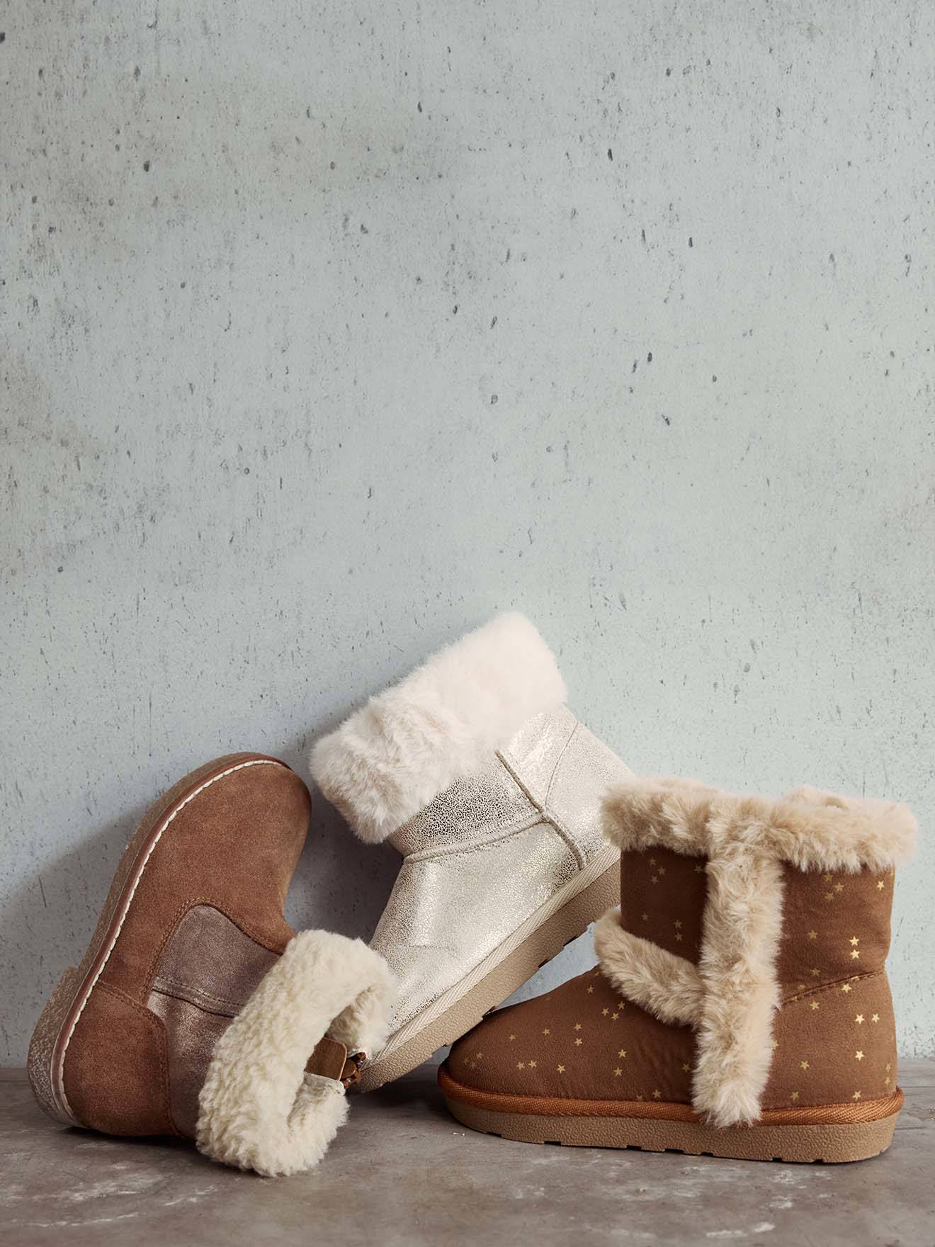 Boots fourrées et zippées fille camel