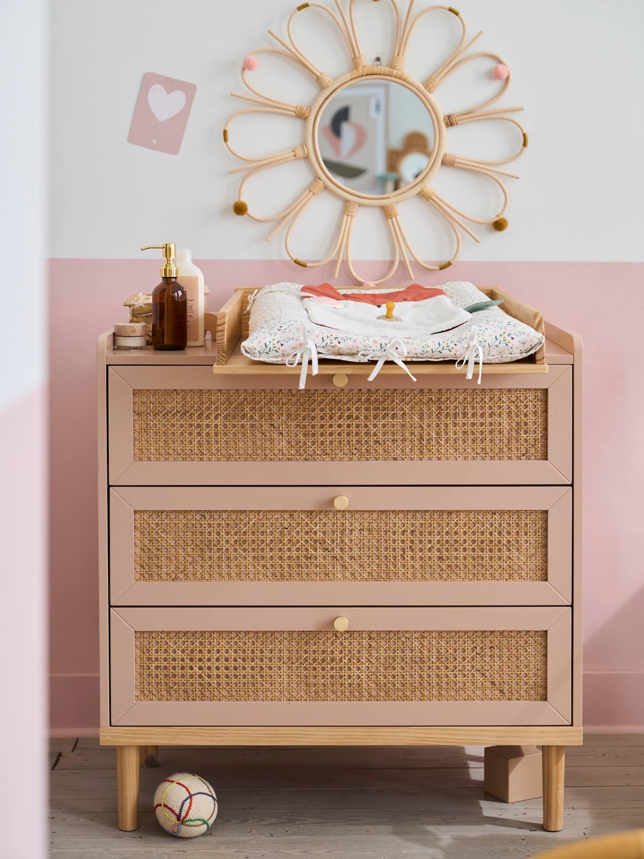 Commode en cannage LIGNE POÉSIE rose