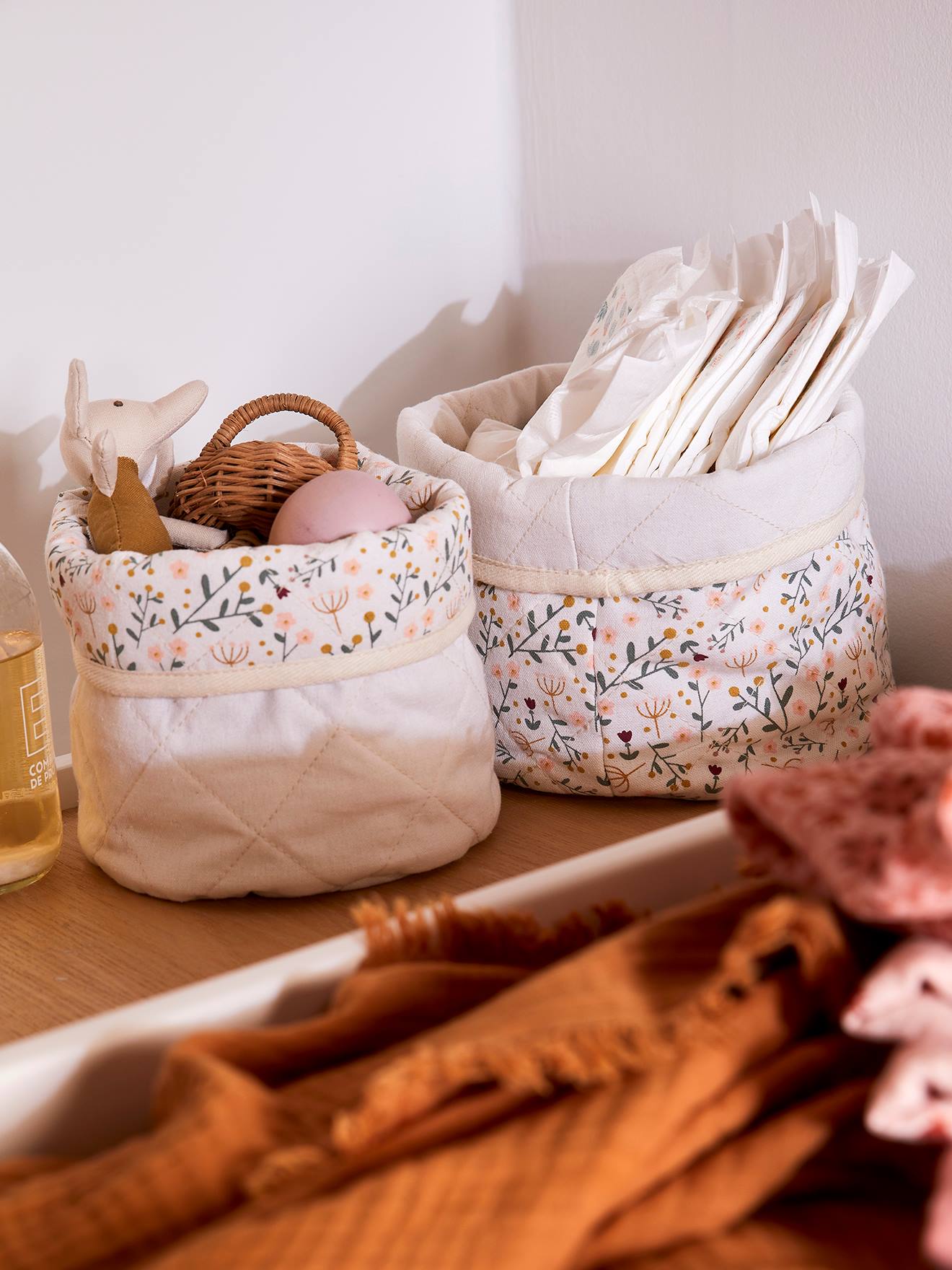 Lot de 2 petits paniers de rangement réversibles imprimé fleurs beige