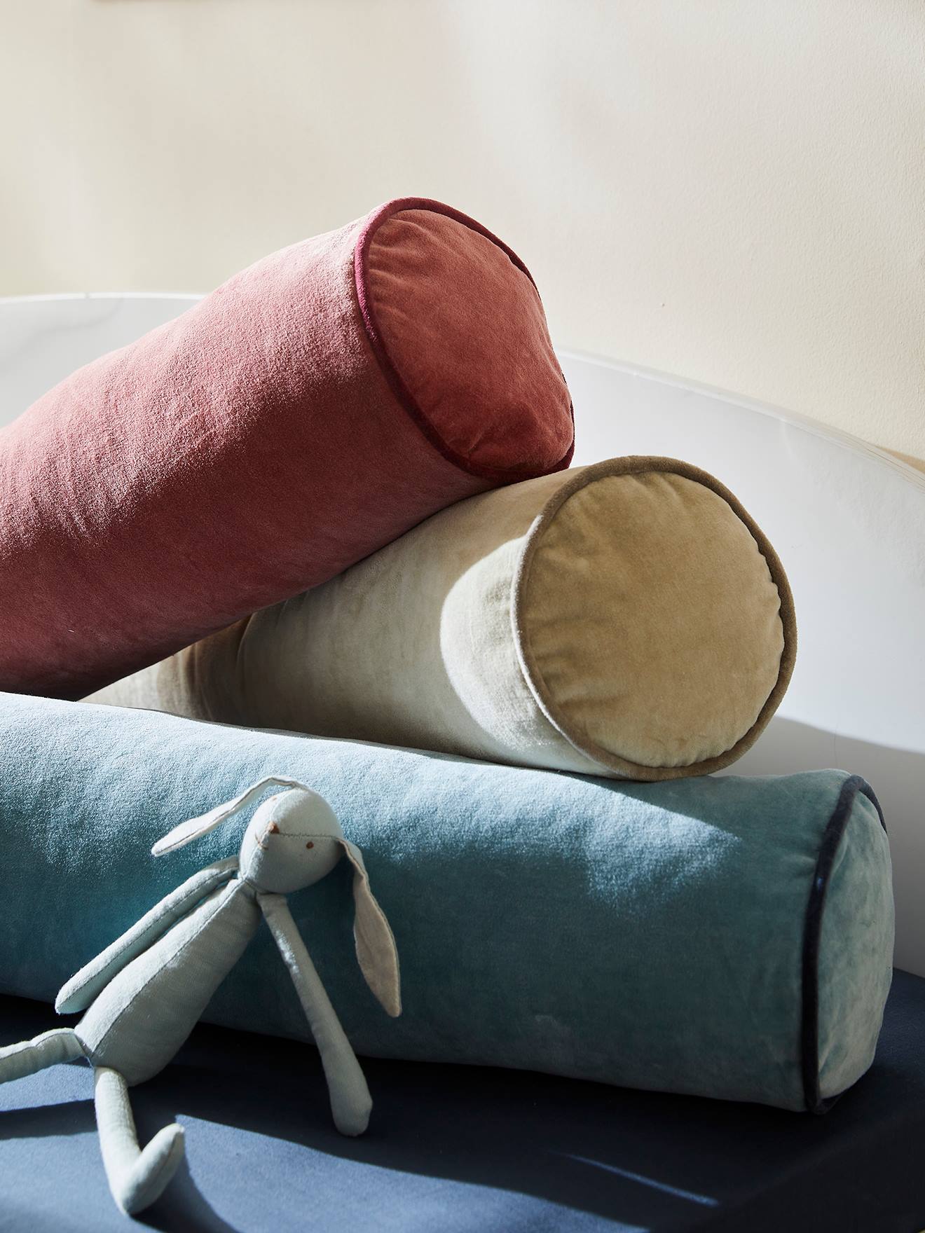 Coussin traversin en velours déhoussable bleu