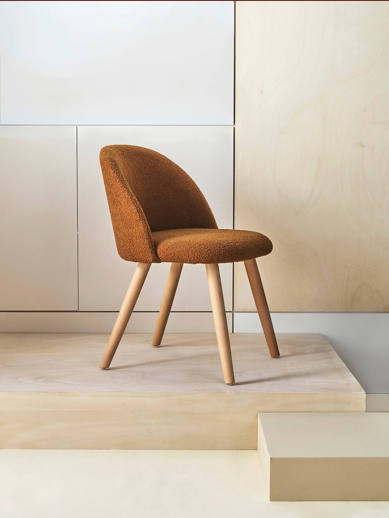 Chaise fausse fourrure enfant cannelle