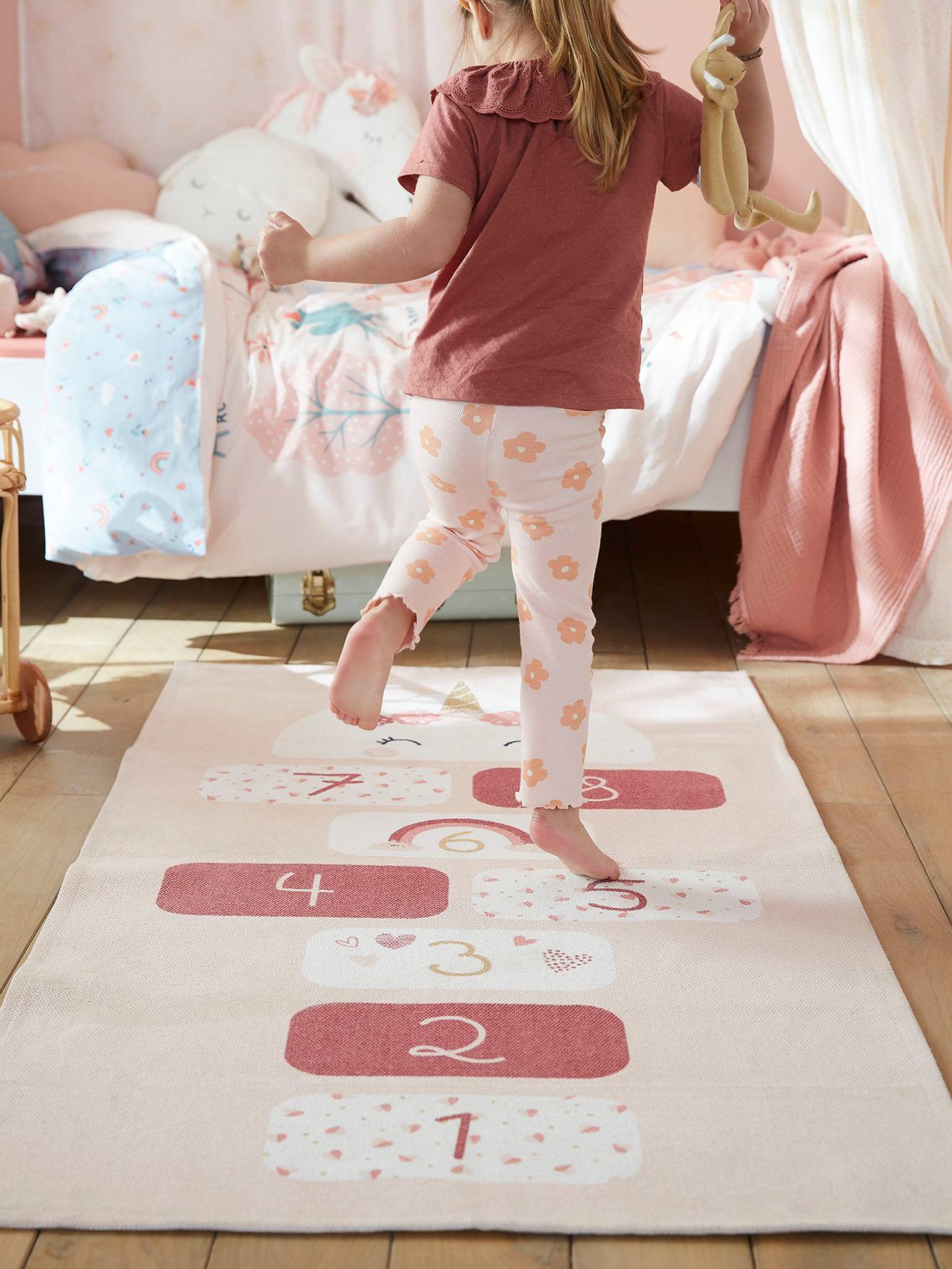 Vertbaudet - Tapis rectangle marelle Licorne rose
