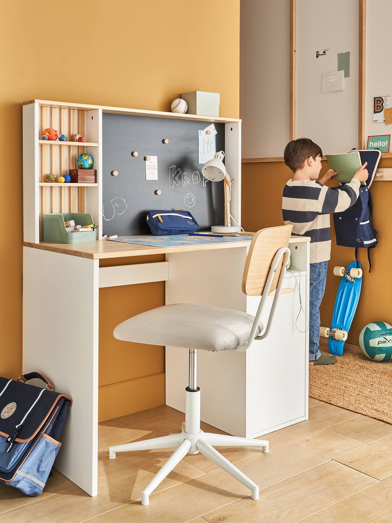 Bureau primaire fond réversible blanc ou ardoise aimantée blanc