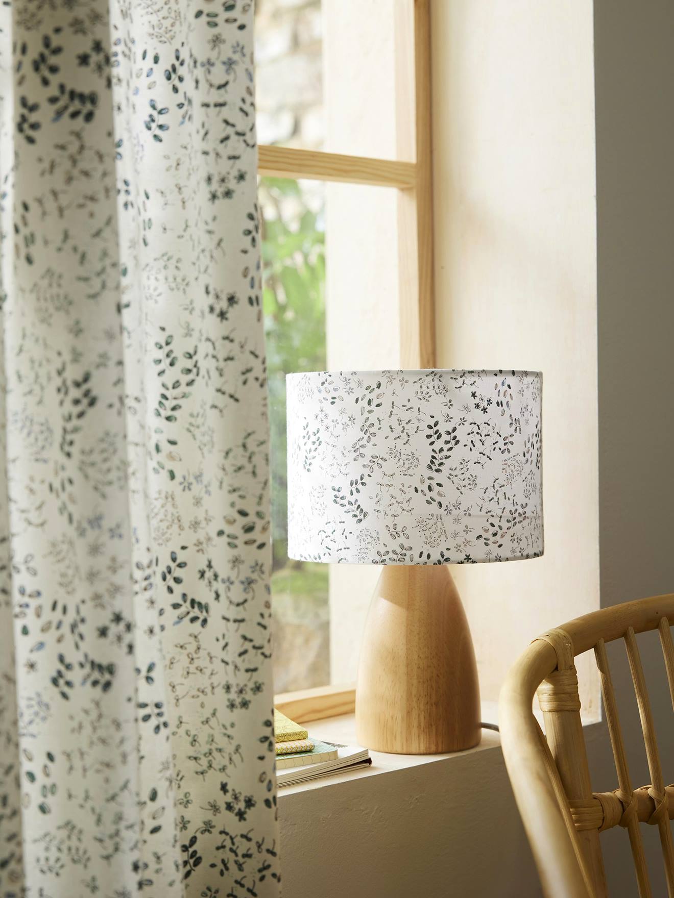 Lampe de chevet imprimé fleur écru