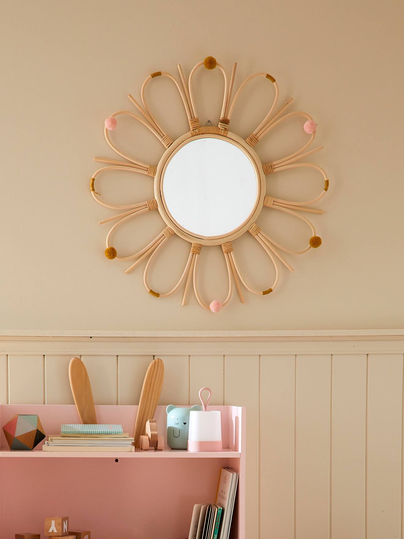 Miroir en rotin à pompons Sunshine naturel