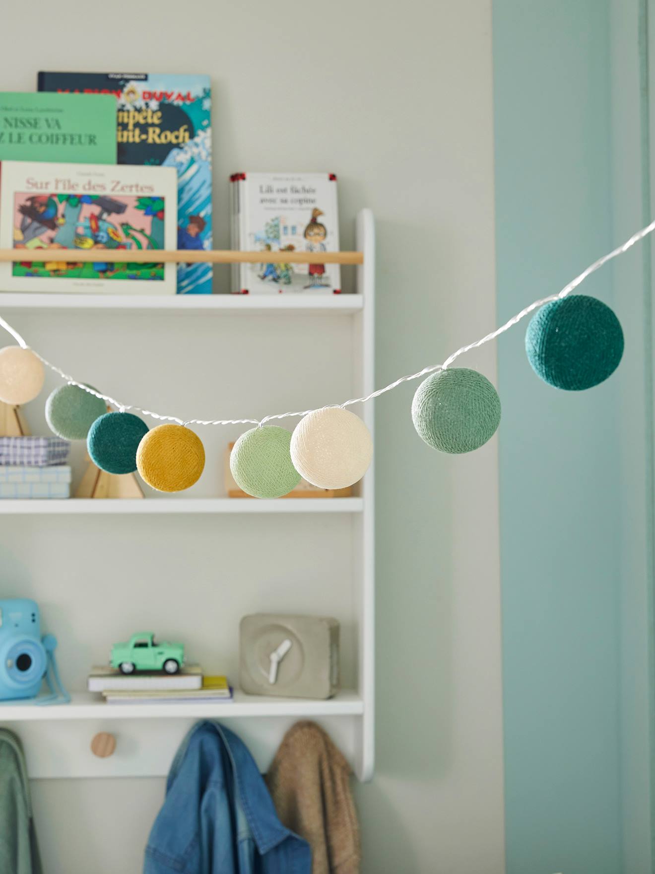 Guirlande boules lumineuse avec interrupteur vert sauge