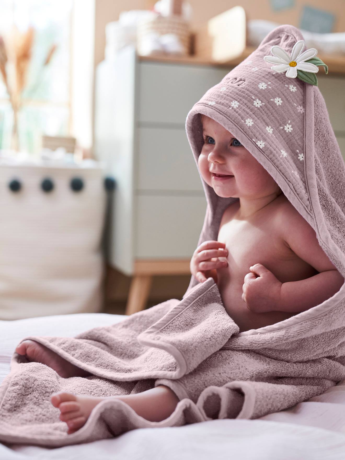 Cape de bain bébé gaze de coton personnalisable DOUCE PROVENCE parme / écru