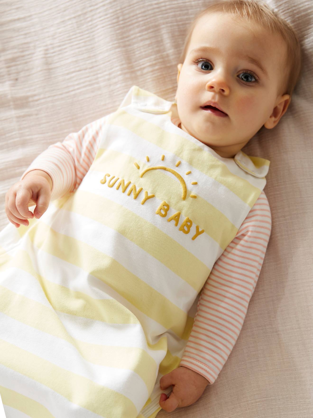 Vertbaudet - Gigoteuse spéciale été BÉBÉ D'ÉTÉ jaune