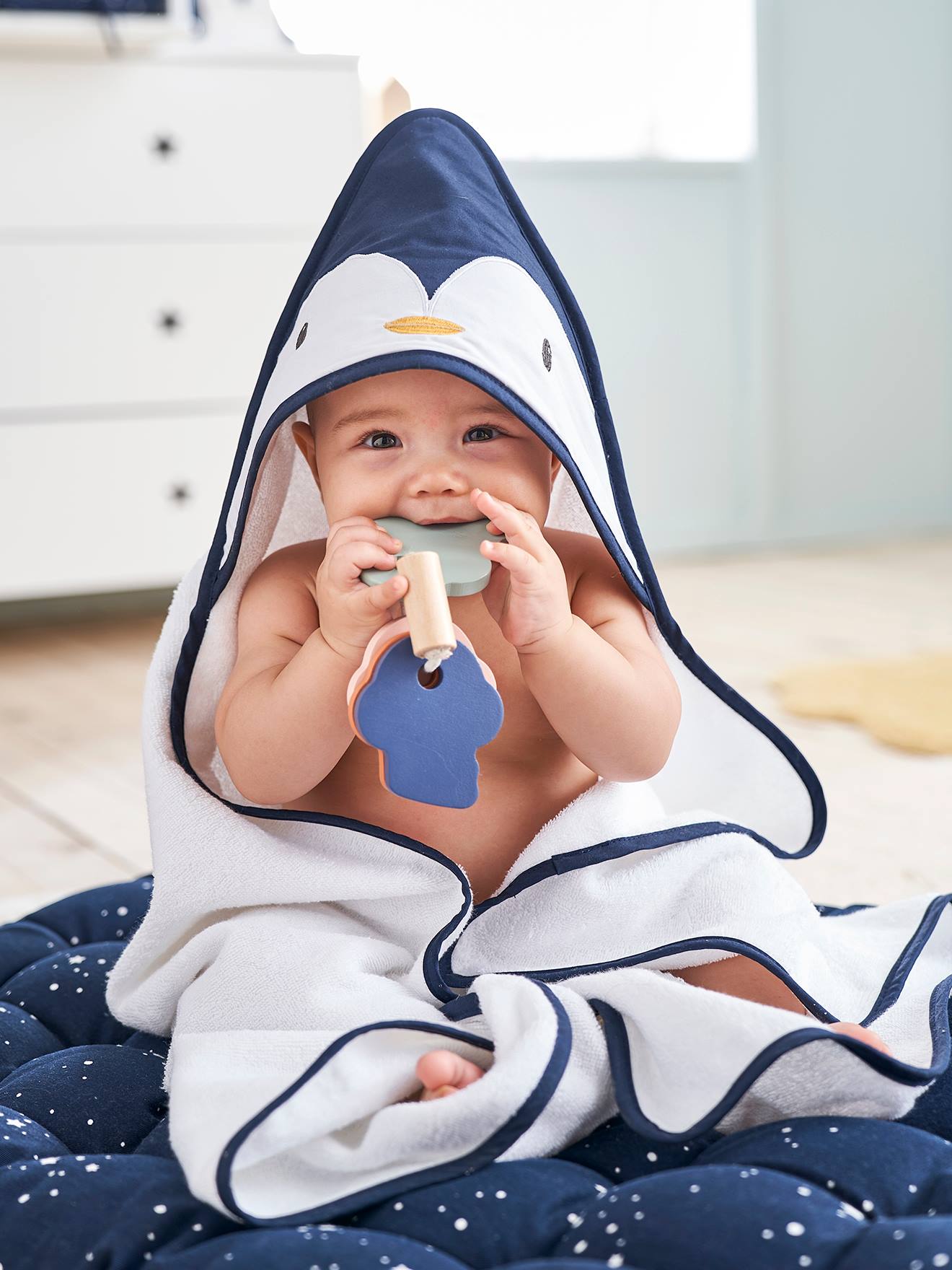 Coffret cape de bain + gant Pingouin blanc / bleu
