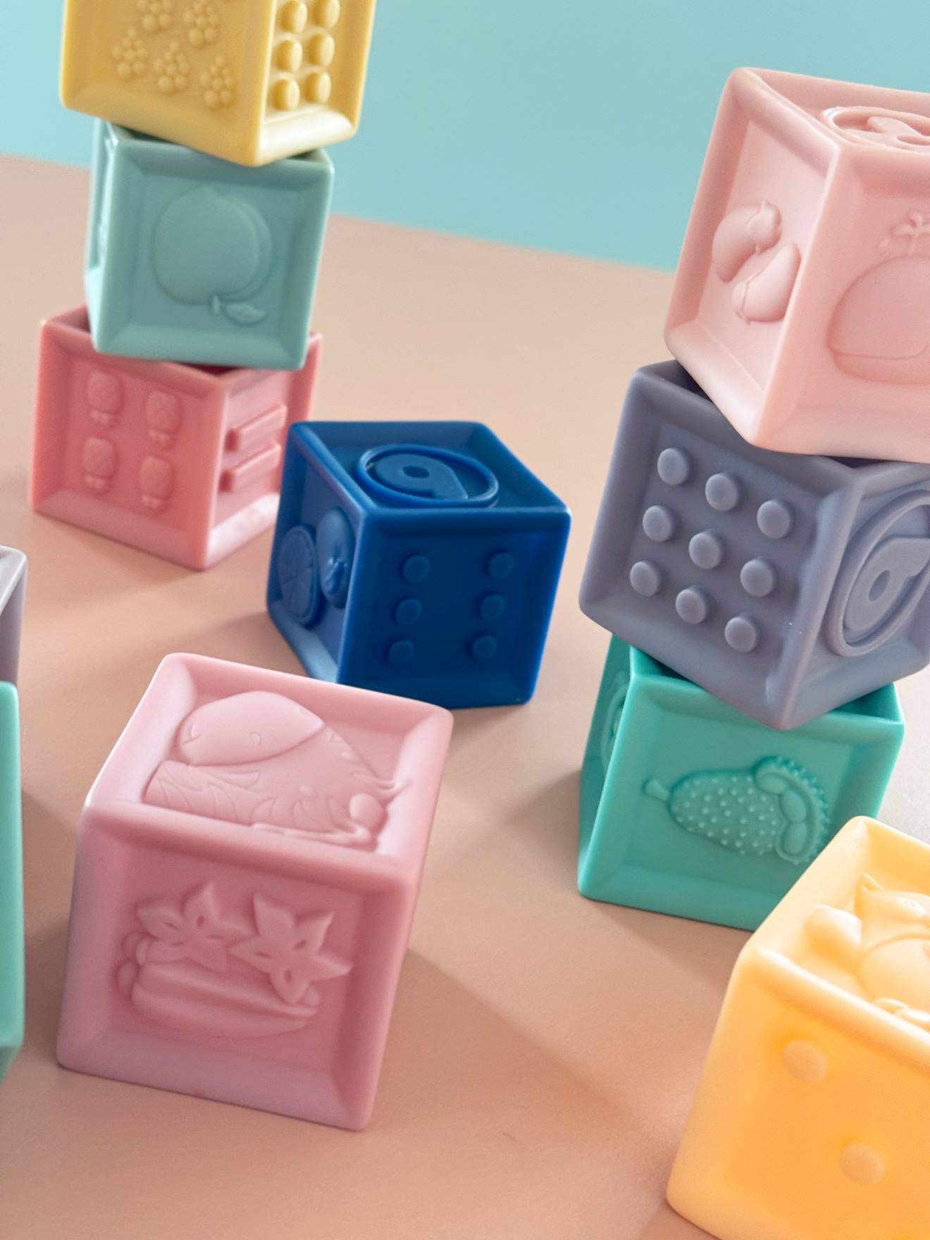 Lot de 12 cubes souples multicolore (Vertbaudet) - Image 2