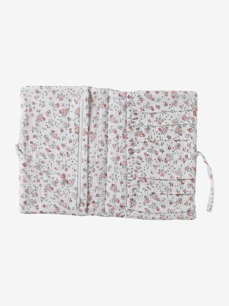 Coffret cadeau naissance 8 pièces : 1 hochet, 1 tapis à langer nomade, 5 lingettes, 1 pochette Babylone+Bayou+blanc imprimé 20 - vertbaudet enfant 