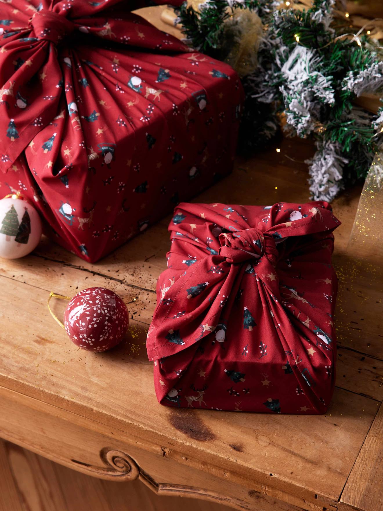 Lot de 2 furoshikis Père Noël rouge