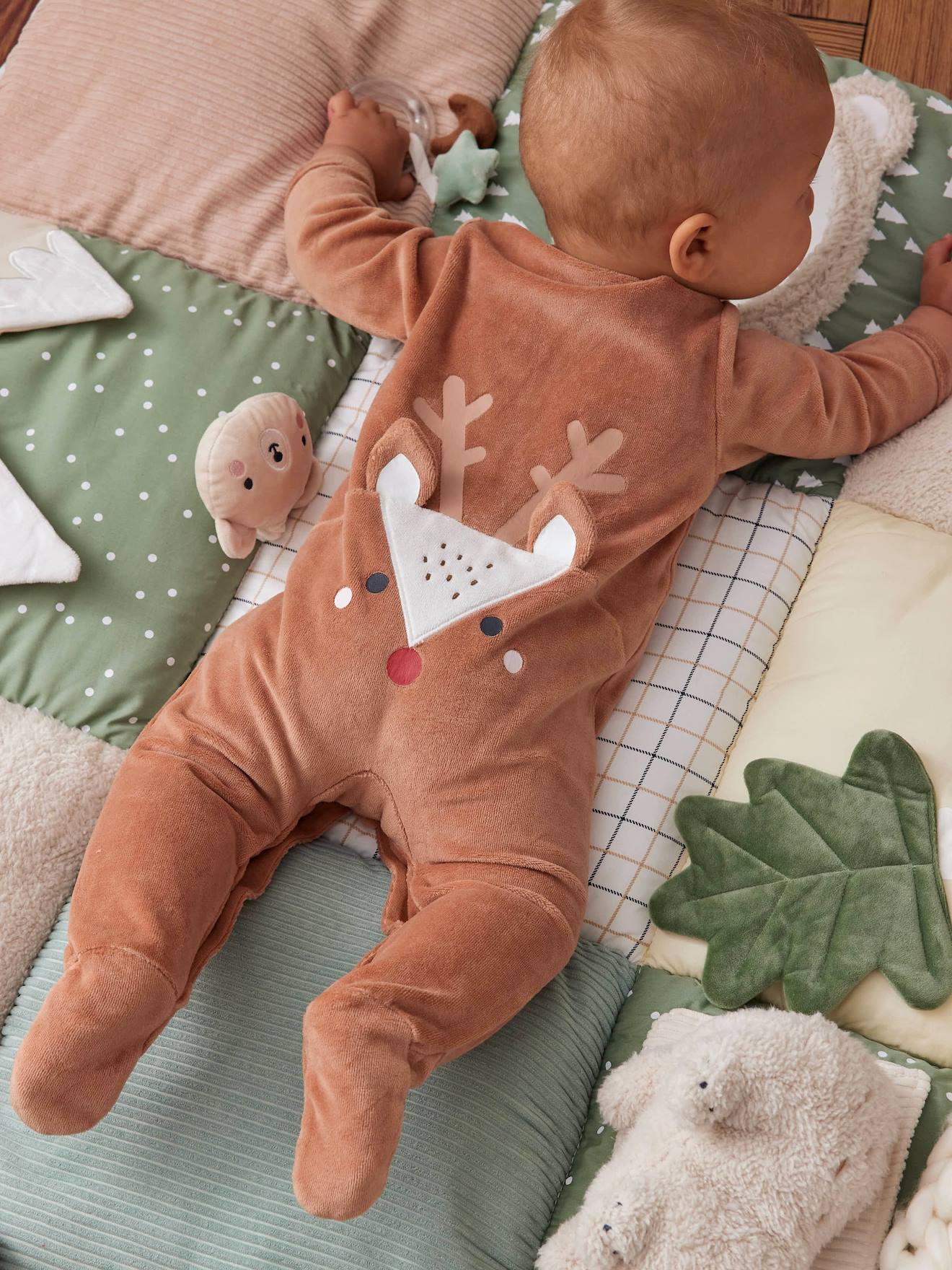 Coffret Noël Renne dors-bien + bavoir bébé noix de pécan