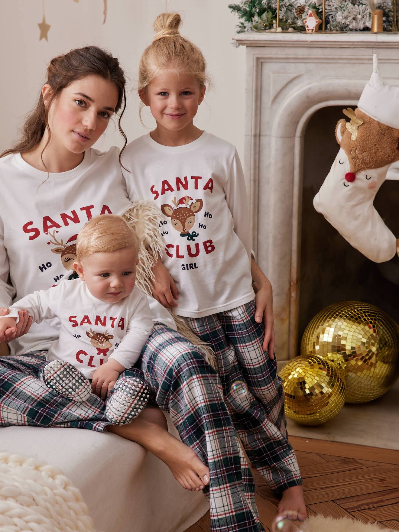 Pyjama de Noël fille Santa Club capsule famille écru