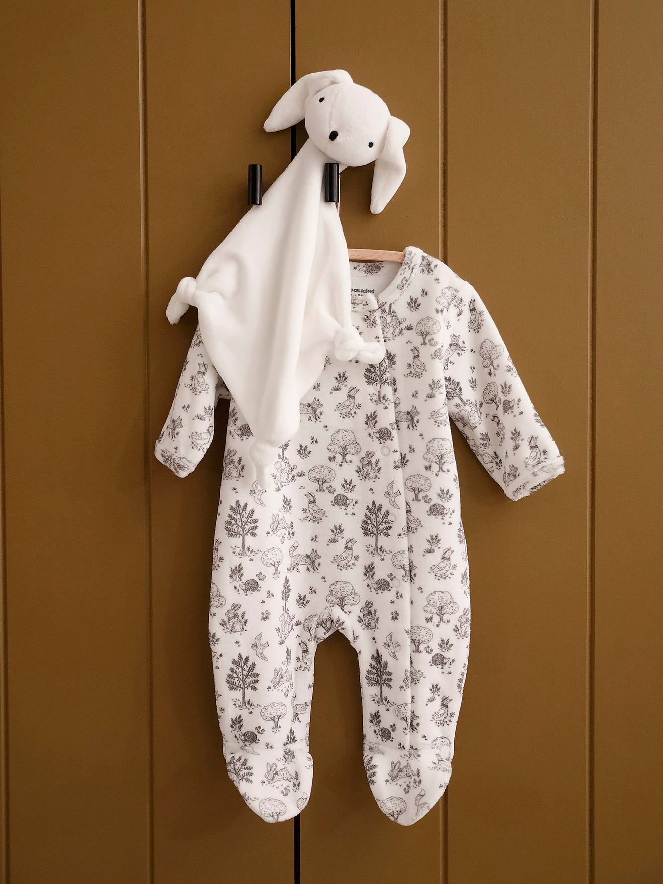 Coffret naissance pyjama bébé et doudou en velours écru (Vertbaudet) - Image 1