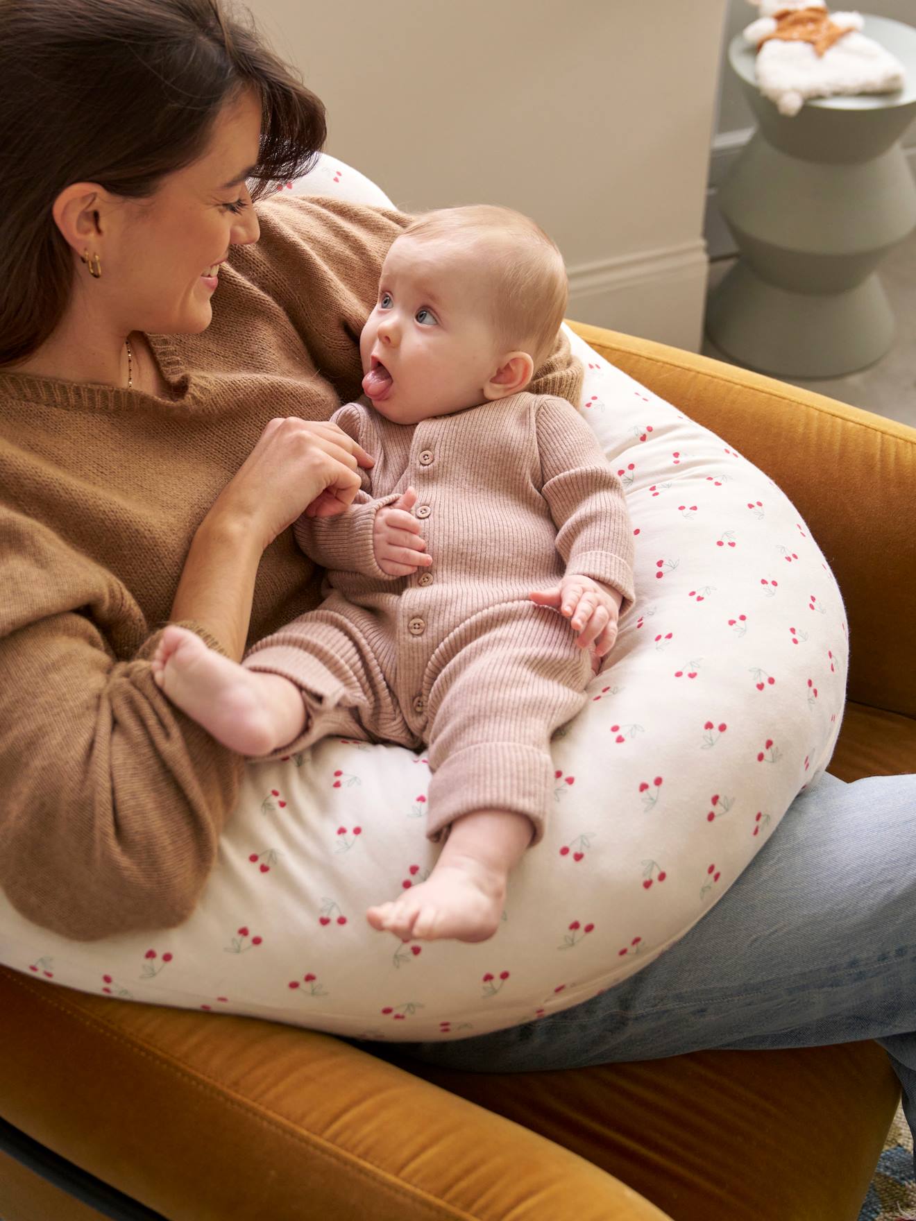 Coussin d'allaitement + housse de protection Bio Collection cherry
