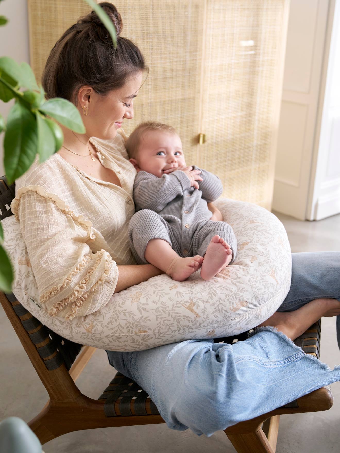 Coussin d'allaitement + housse de protection Bio Collection babylone