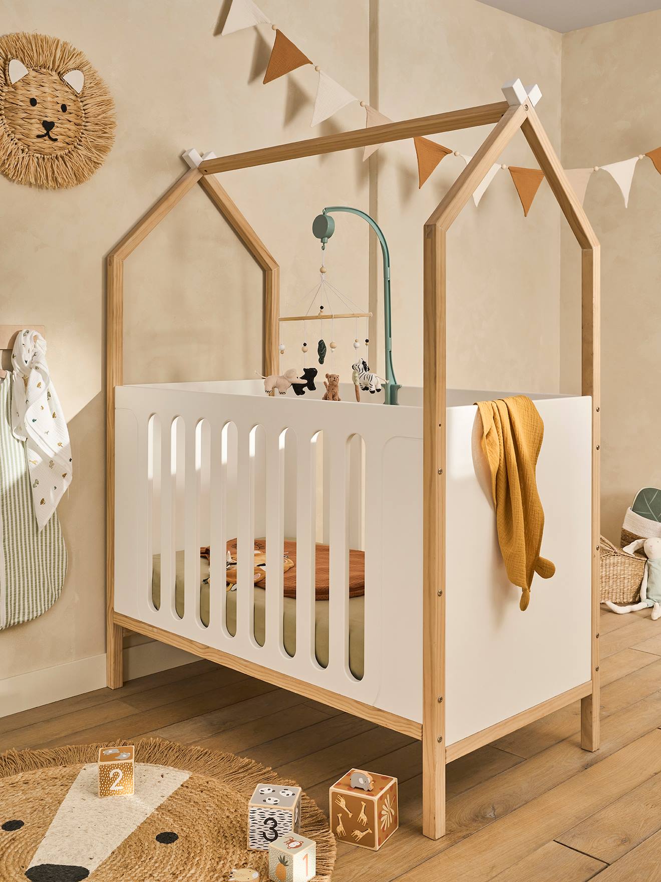Lit bébé cabane coconut transformable en banquette blanc