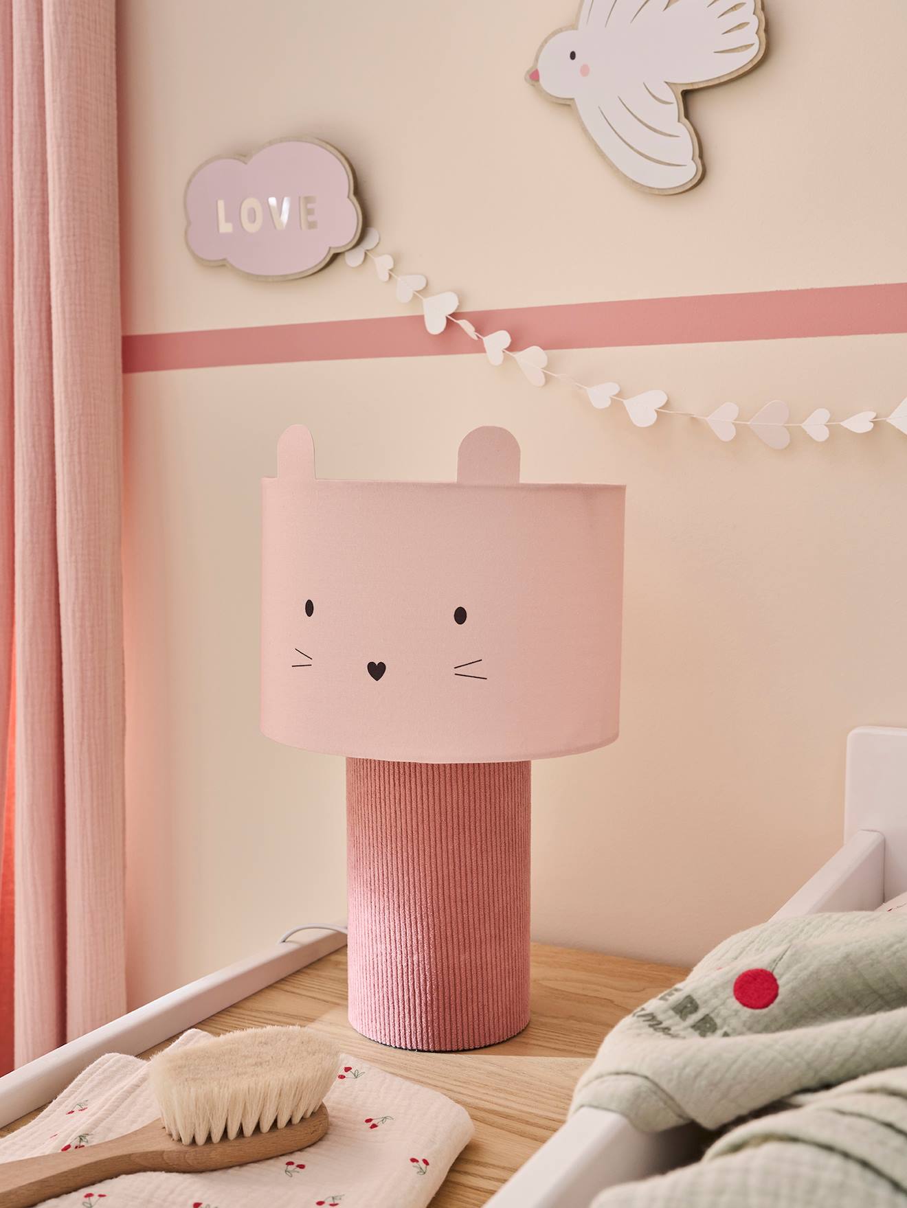 Lampe à poser tête d'animal et pied en velours rose