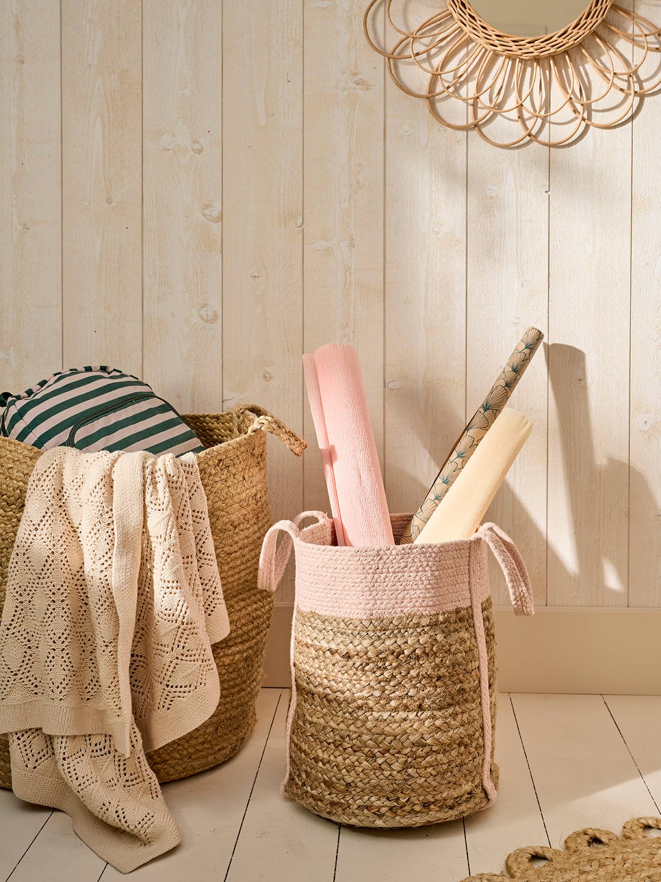 Panier de rangement en jute bicolore osier/rose