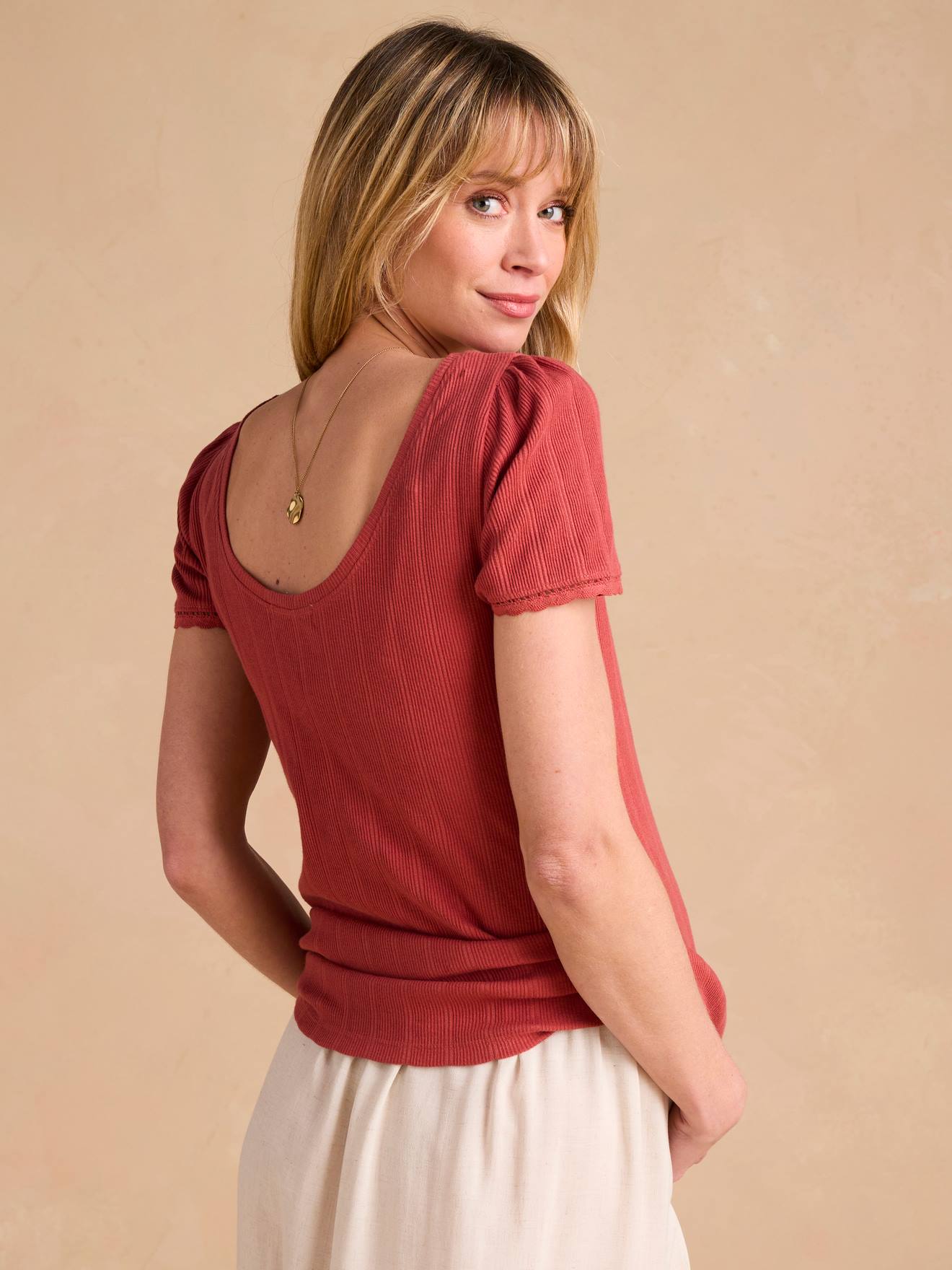 Tee-shirt de grossesse décolleté dos maille désaiguillée terracotta