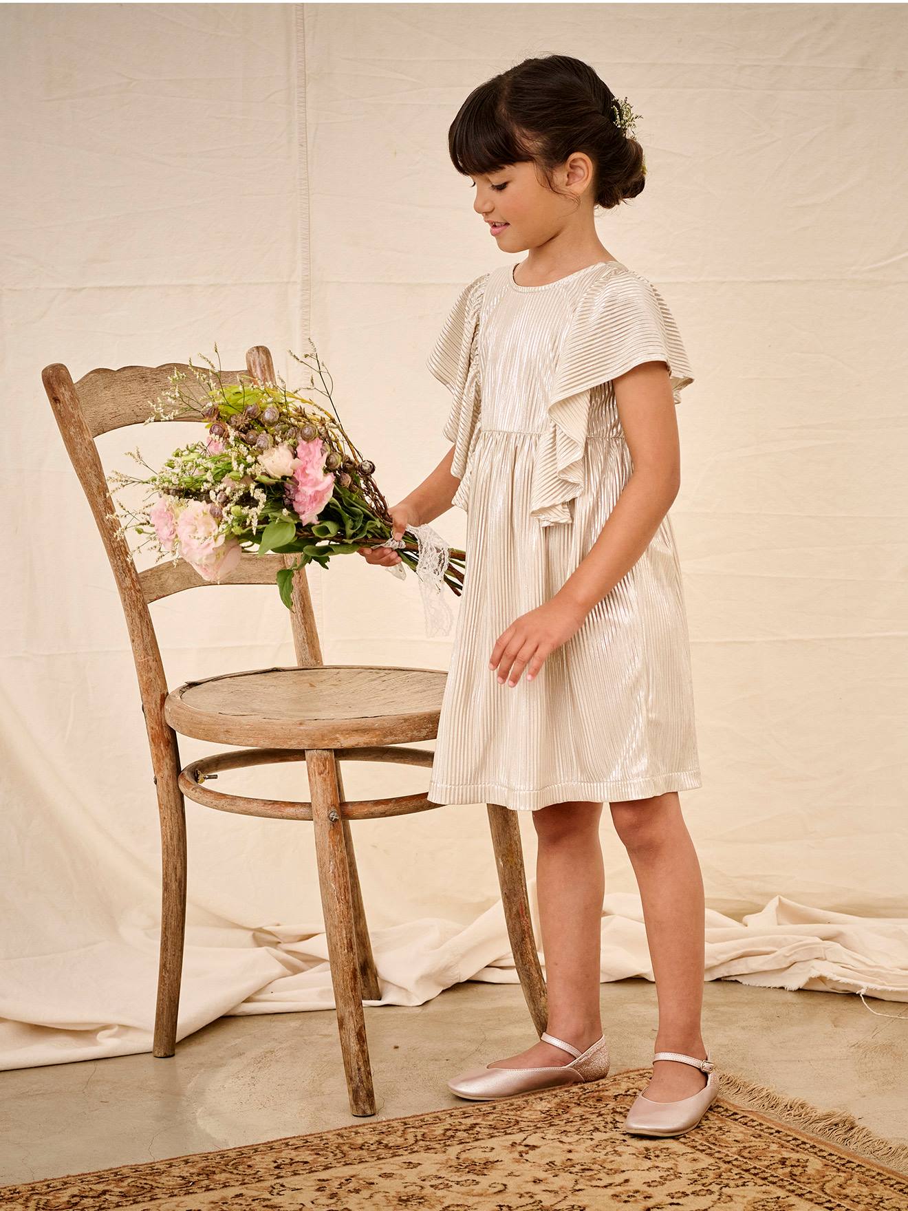 Robe de fête lamée effet plissé fille manches papillon or