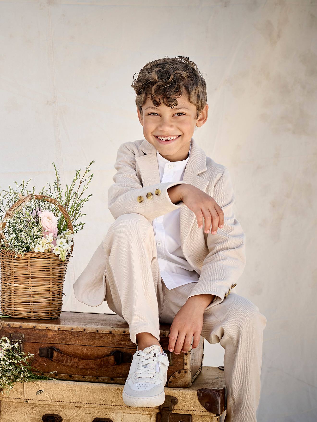 Ensemble céremonie chemise col Mao, veste et pantalon garçon beige