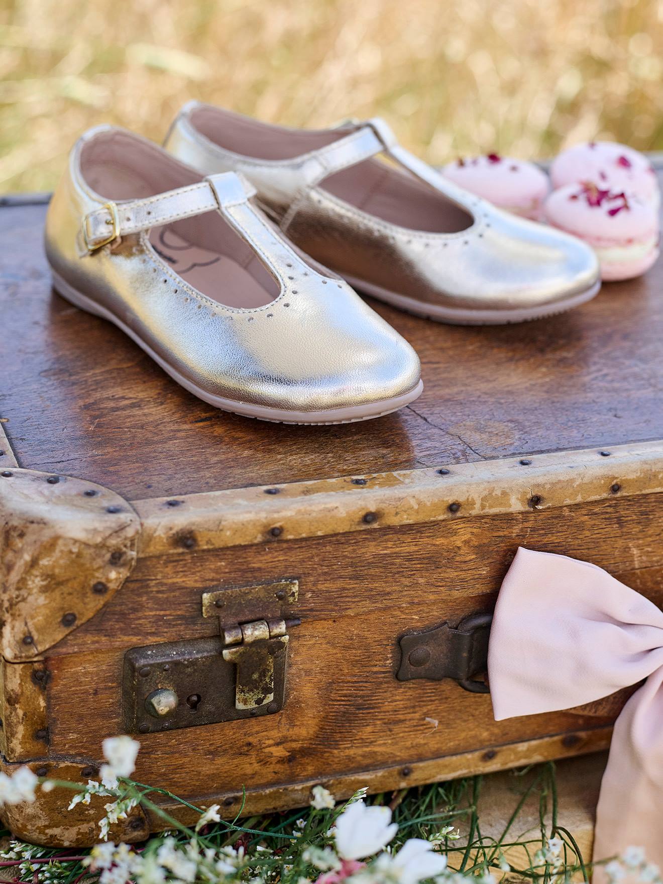 Ballerines cuir fille or 24 €
