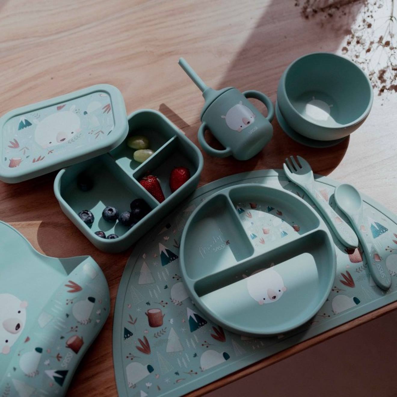 Assiette Compartimentée En Silicone Avec Ventouse Animaux Menthe (Sassi) - Image 1