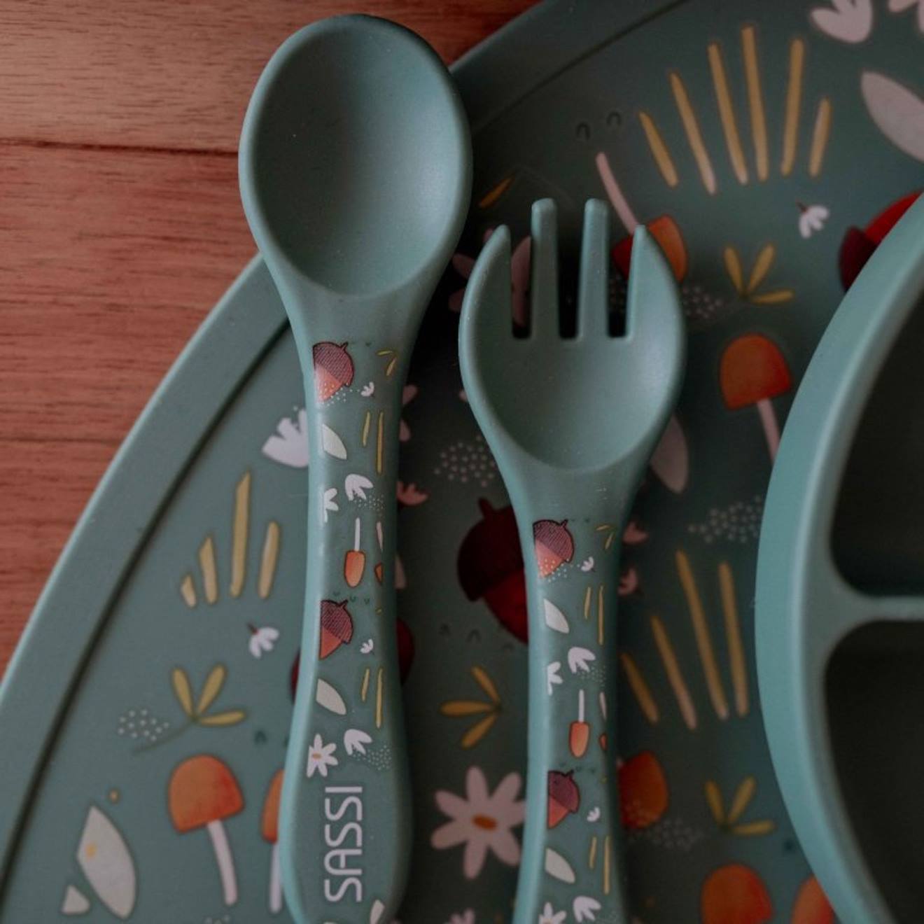 Set Fourchette Et Cuillère En Silicone Animaux Vert Paon (Sassi) - Image 1