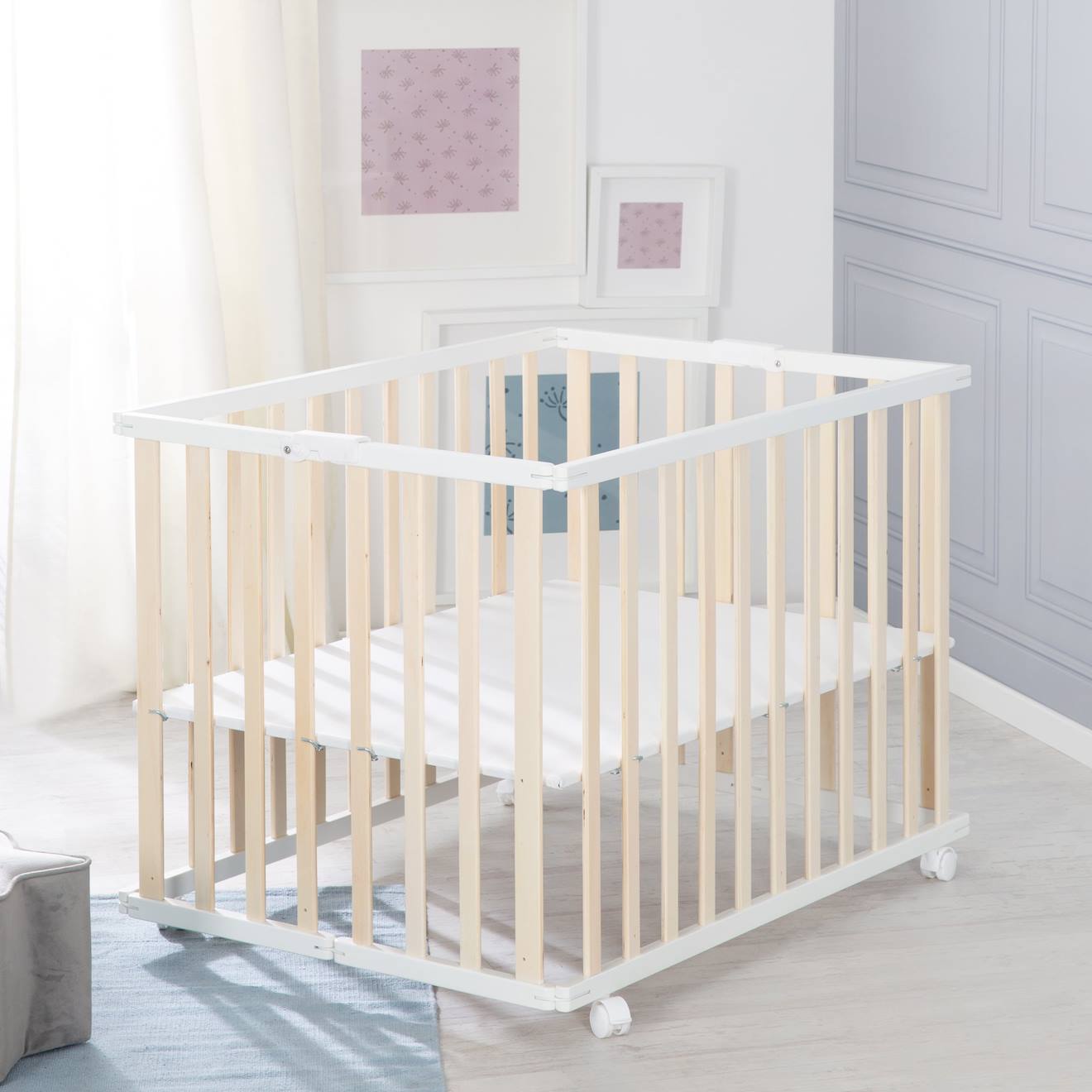 Parc Bébé Pliant En Bois Sur Roulettes À Freins Bicolore (Roba) - Image 1