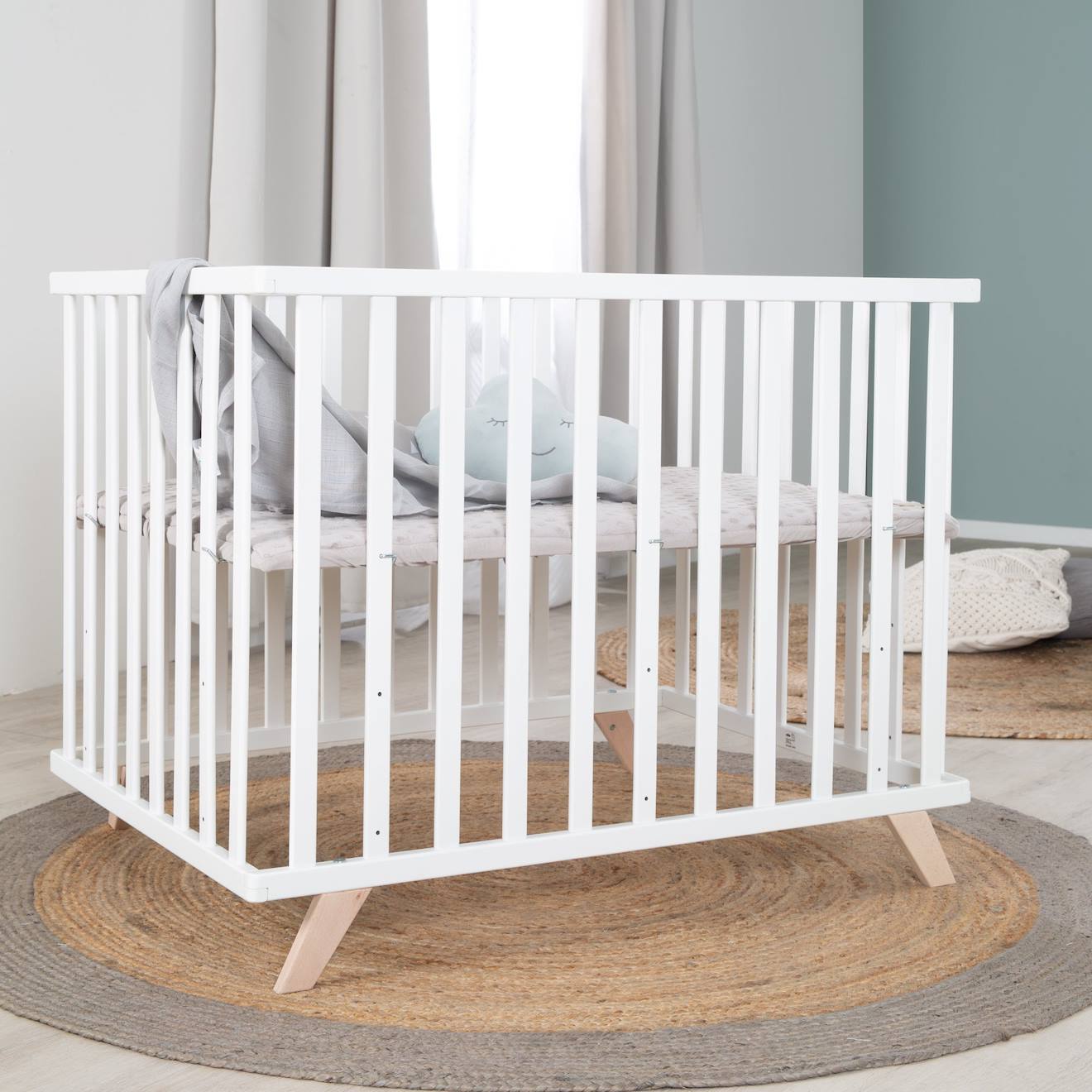 Parc Bébé Scandinave En Bois Massif + Tapis En Coton Bio Lil Planet Blanc - Gris Argenté (Roba) - Image 1