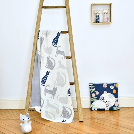 Couverture en coton bio gots Écru, dino+Écru, hippo+Écru, motifs bleu+Gris, champi+Gris, chatons+Gris, flammant rose+Gris, licorne+Multicolore, toucan+Rose, chat 27 - vertbaudet enfant 