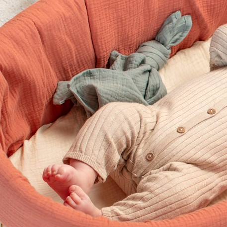 Habillage de couffin en gaze de coton jeanne Beige+Blanc+Bleu+Camel+Écru+Gris clair+Rose+Terracotta+Vert de gris 31 - vertbaudet enfant 