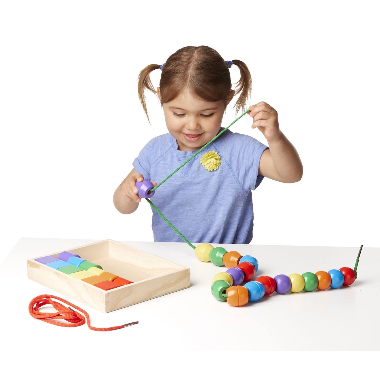 Perles De Laçage Rouge (Melissa And Doug) - Image 1