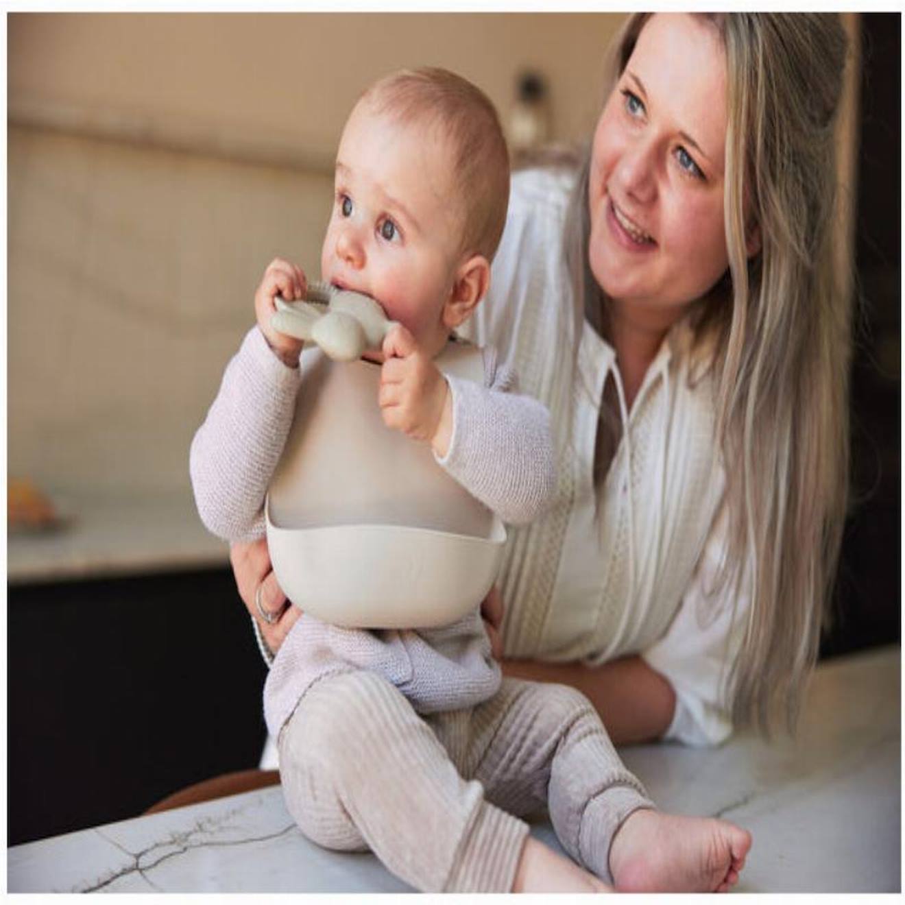 Bavoir Bébé Récupérateur En Silicone Beige (Jollein) - Image 1