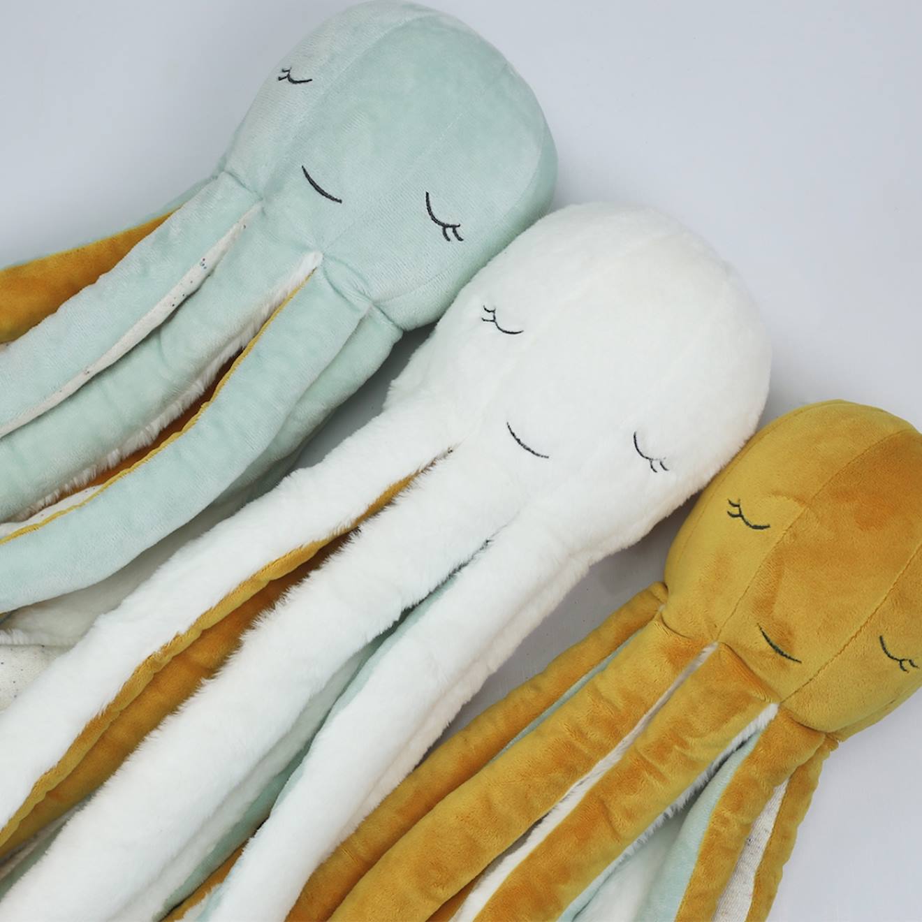 Peluche Poulpie La Pieuvre Moutarde (Trois Kilos Sept) - Image 1
