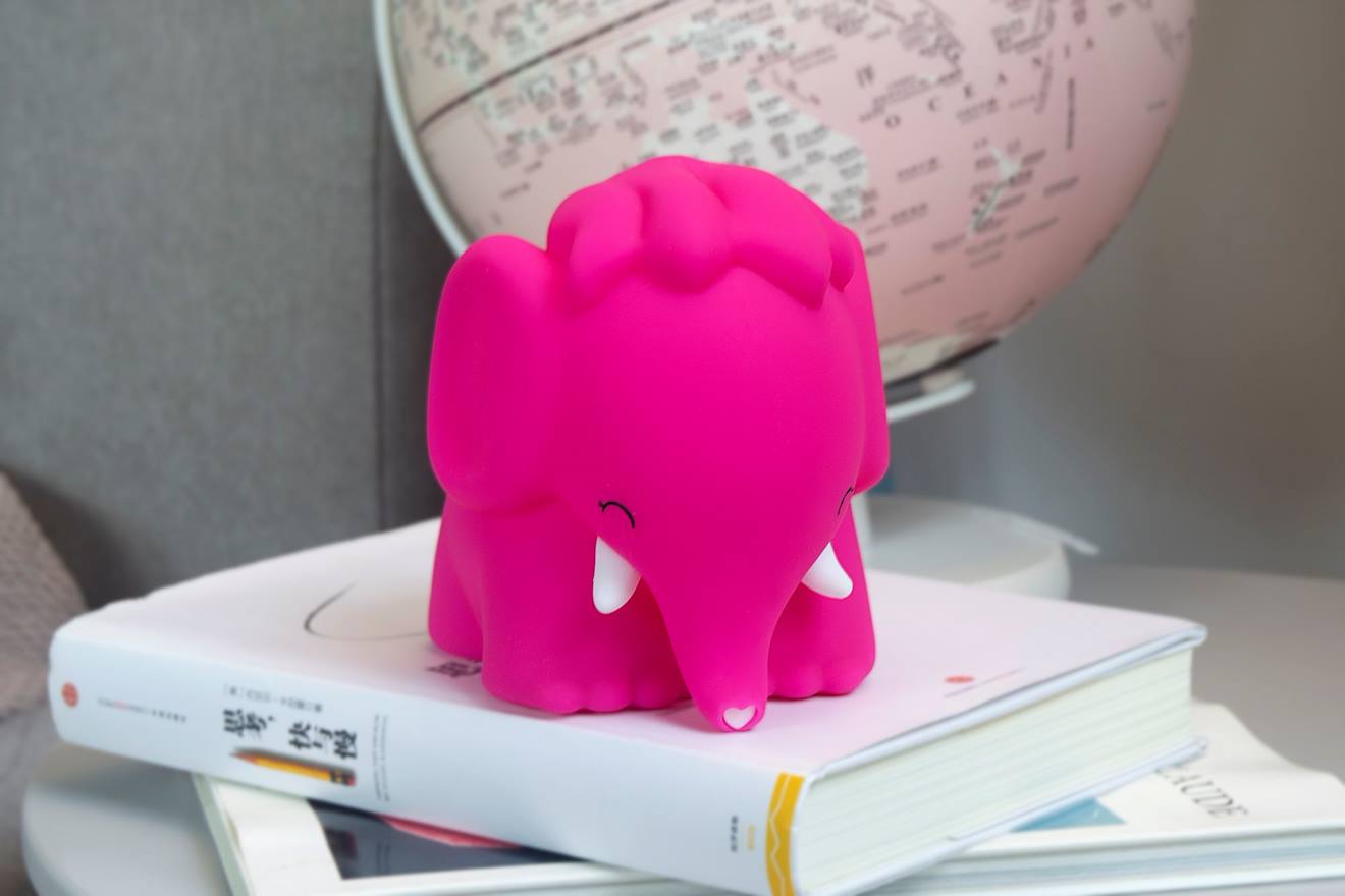 Veilleuse En Silicone Souple - L'éléphante Rose