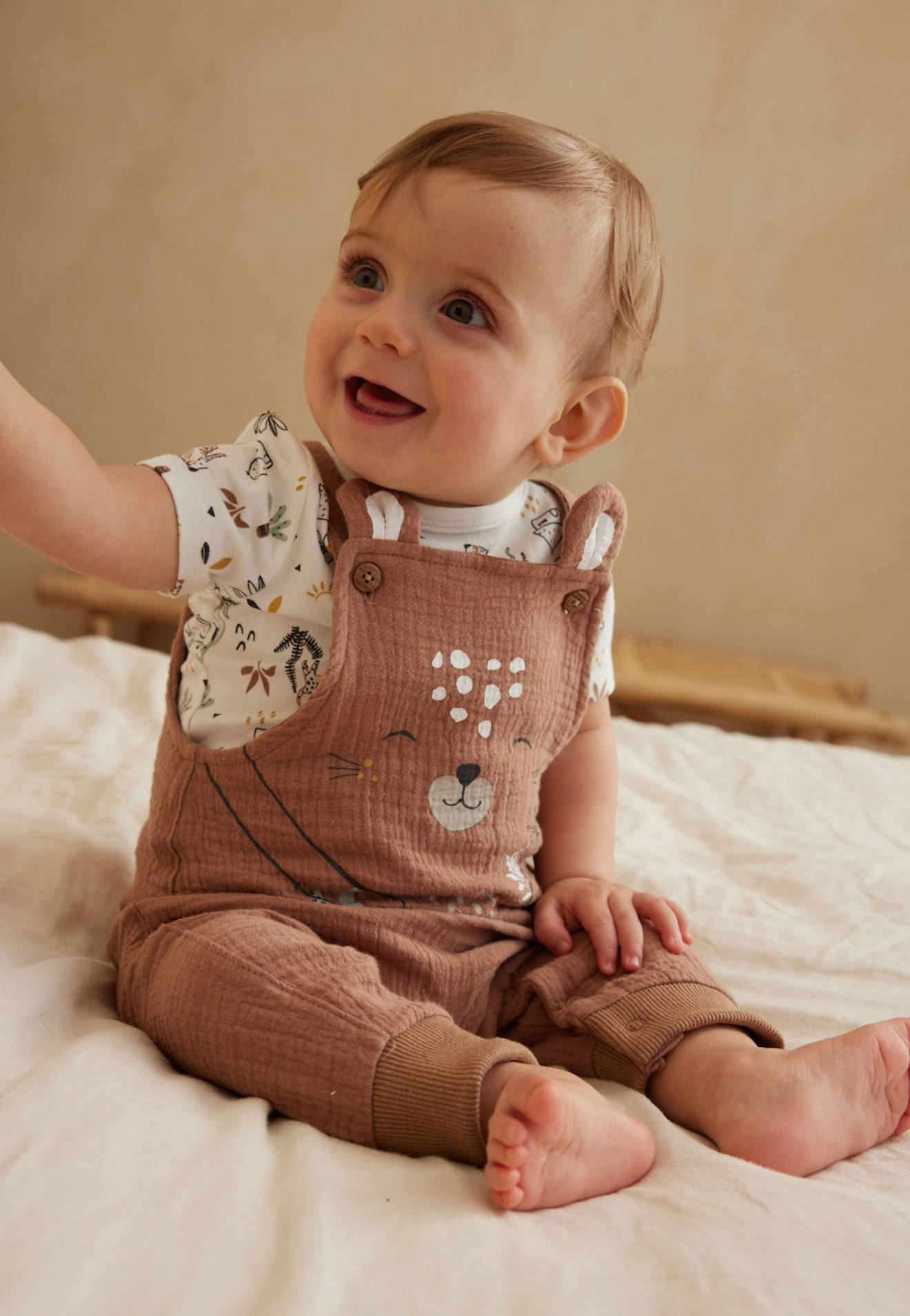 Ensemble Salopette Bébé En Gaze De Coton Et T-shirt Yao Marron
