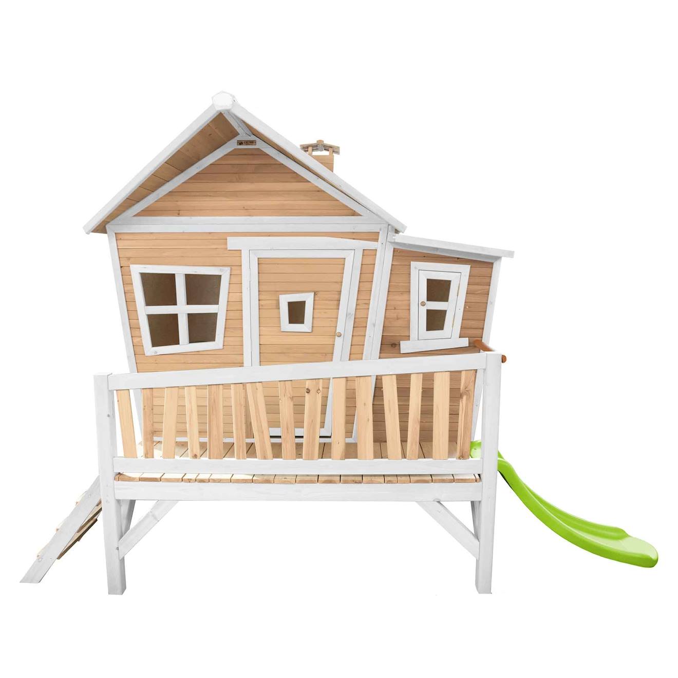 Cabane Asymétrique En Bois Sur Pilotis Avec Toboggan Vert Citron