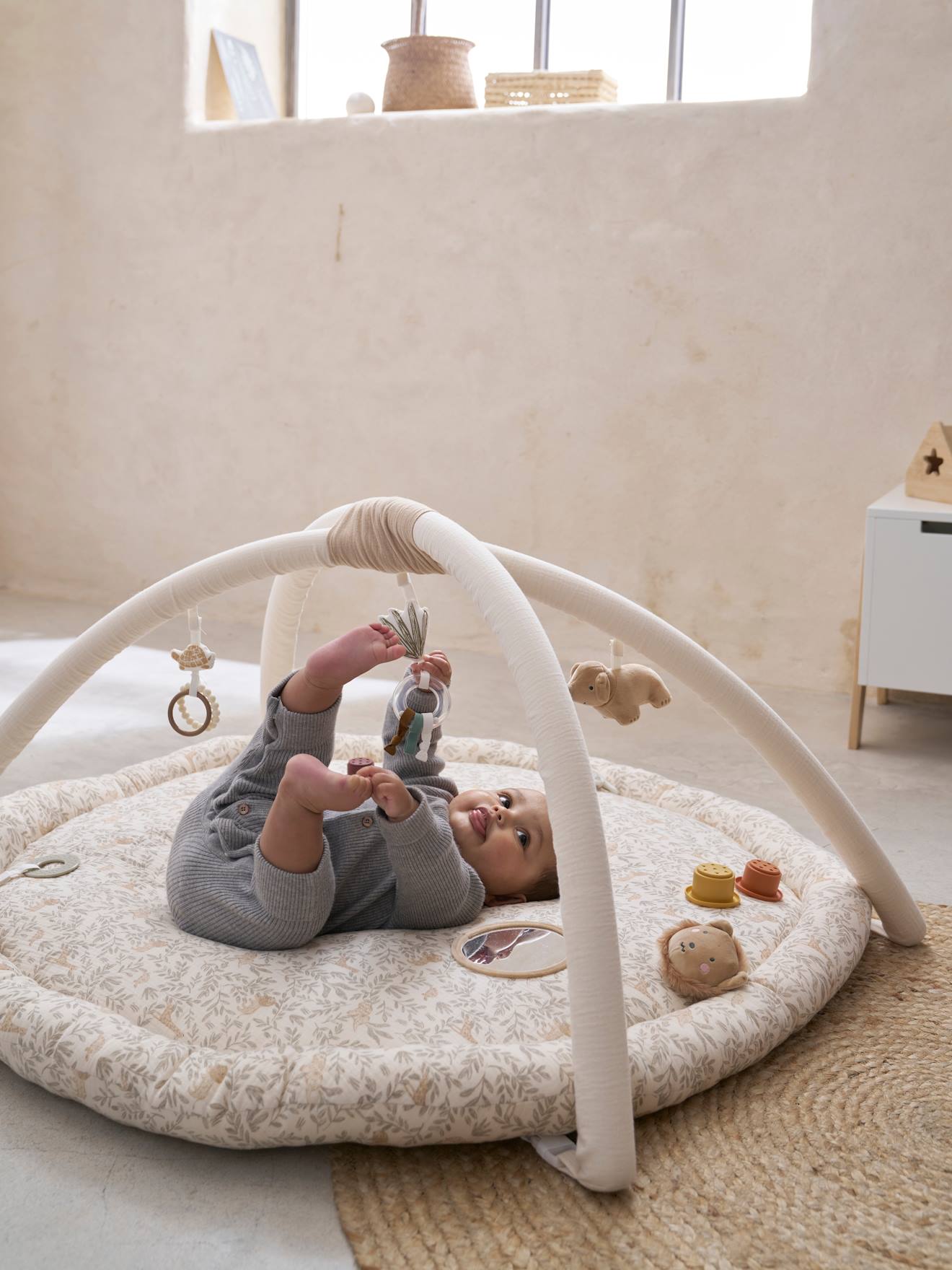 Tapis d'éveil avec arches et rebord BABYLON beige