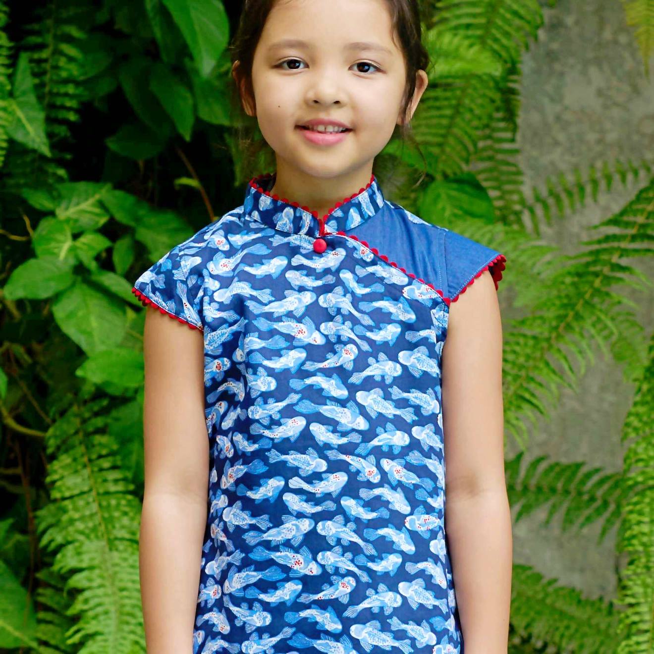 Robe Chinoise Poisson Koi Col Mao Annam Bleu Foncé Rouge